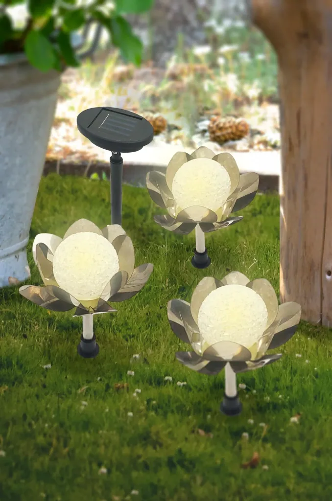 Solar LED Lotusblumen - 3er Set mit externem Solarpanel