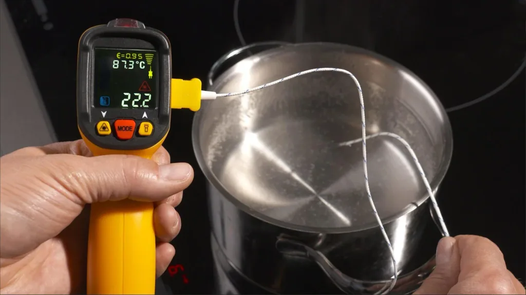 PAN IR-T800+ Profi-Infrarotthermometer 12:1, Infrarot-Temperaturmessung - 50°C - + 800°C mit Laser-Messkreis