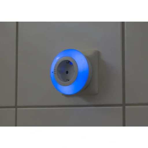 LED Nachtlicht - Zwischenstecker mit Dämmerungsschalter, 3 Farben wählbar
