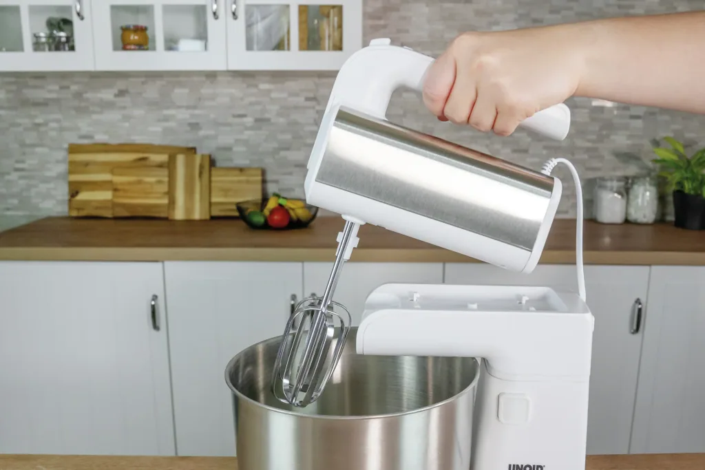 Handmixer mit Rührschüssel Hannah