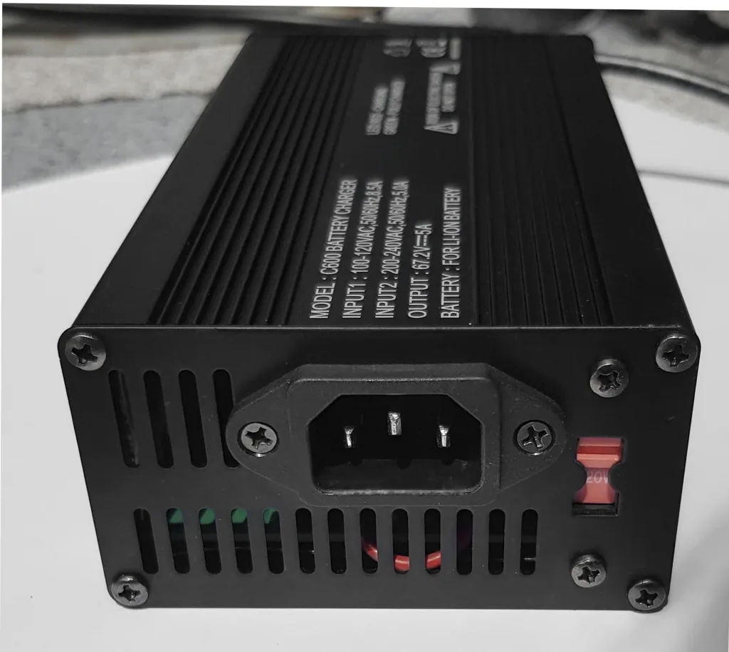 Elektro-Roller La Spezia, 45 km/h, 2000 Watt, 60V/20 Ah Lithium-Ionen Akku, Schwarz