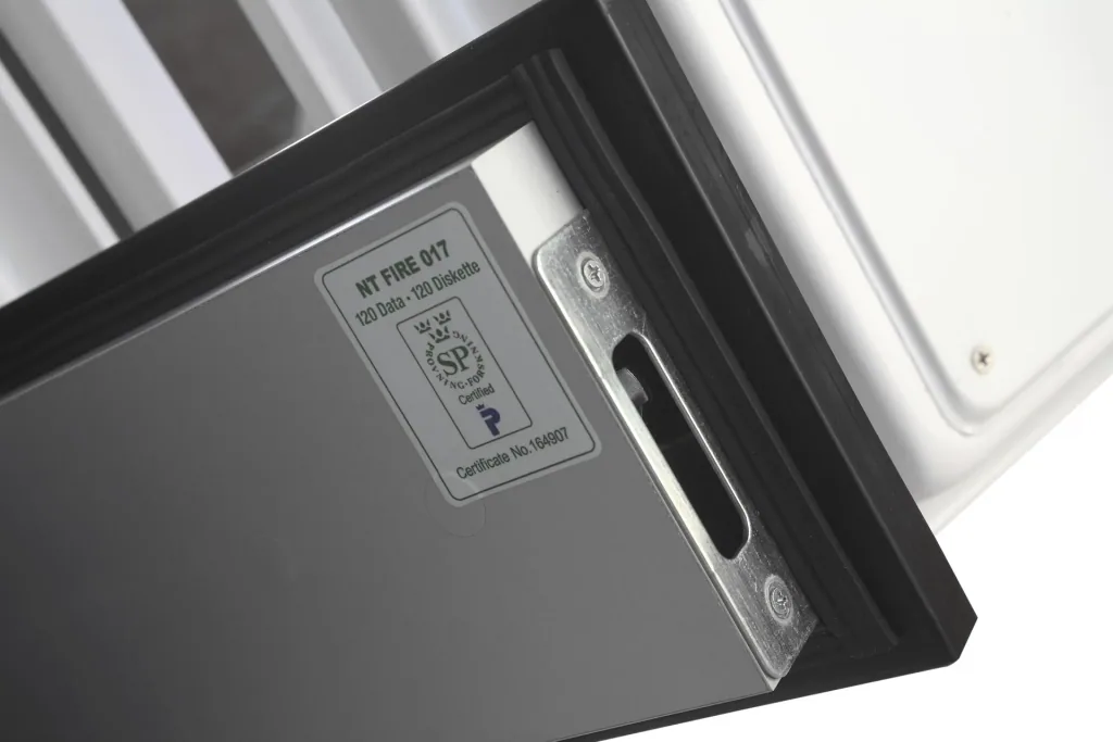 Datenschutztresor Datacombi Größe 4 mit elektronischem Schloss