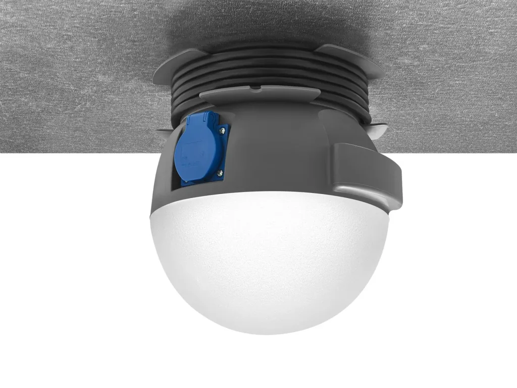 LED Arbeitsleuchte Future Ball 20W, mit Steckdose