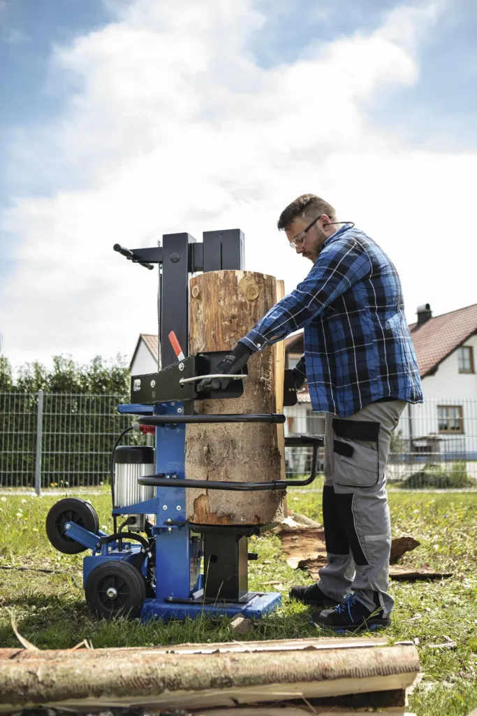 Holzspalter Compact 15t, stehend