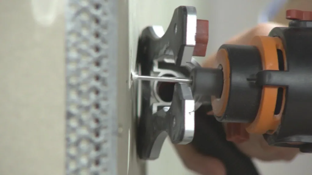 Twist-A-Saw - Multitool