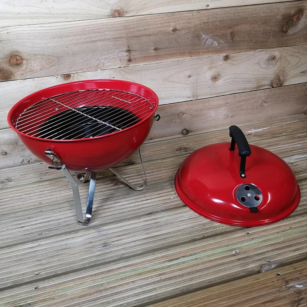 Wilderness Holzkohlegrill Kugelform - Rot
