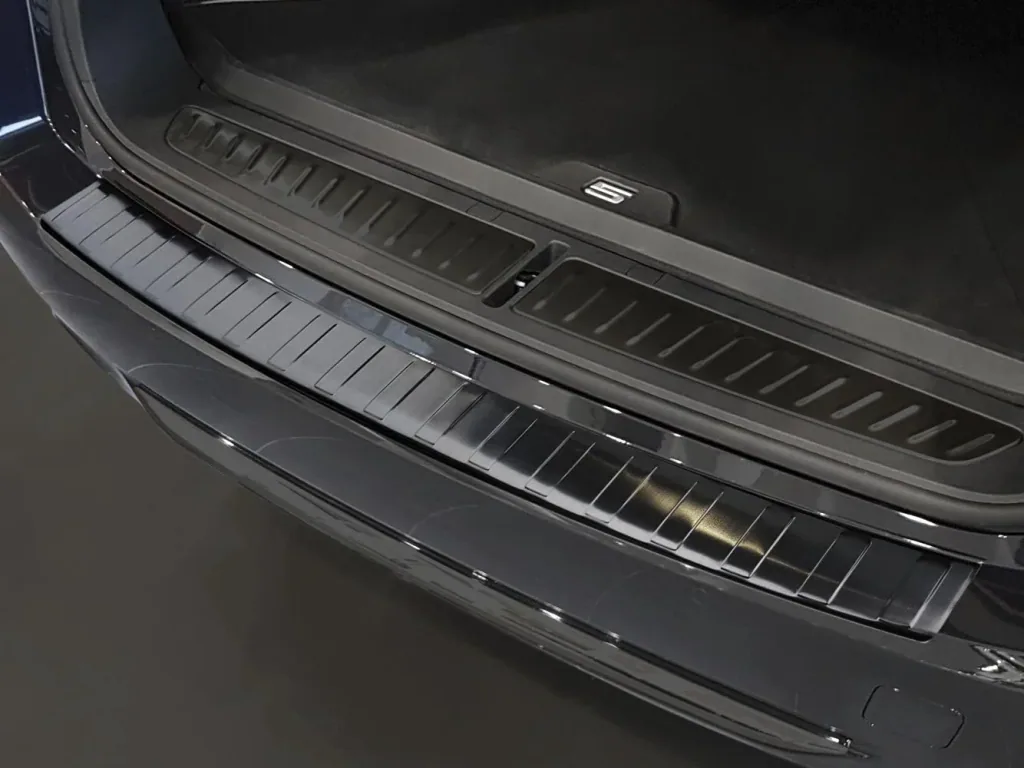 Ladekantenschutz Edelstahl graphite / black für BMW Serie 5 G31 Touring, Baujahr 2017>