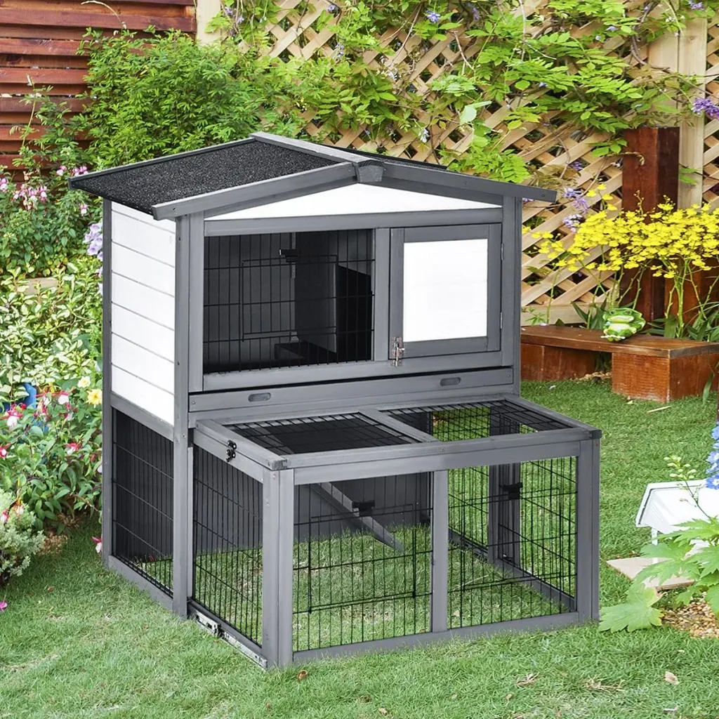 Kaninchenhaus Kaninchenstall Stall mit Rampe für Meerschweinchen Hasen mit Freilauf Tannenholz Grau+Weiß 101,5 x 90 x 10