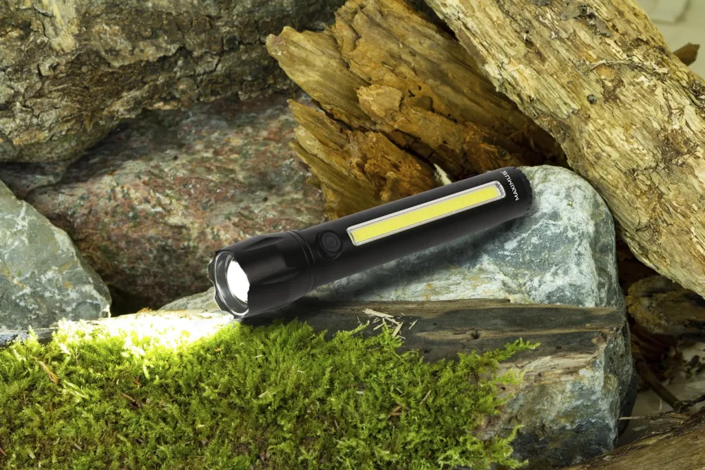 Aufladbare LED-Taschenlampe mit 3W Power-LED und 3W COB-LED