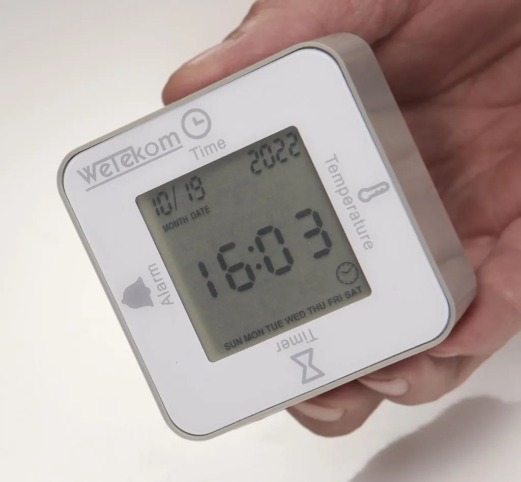 Cube Clock mit Gutschein